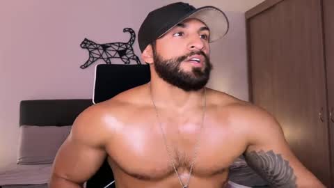 Snapshot of samdornan chatting on 03-05-25, 09:15 Sam Dornan online show from 03-05-25, 09:15