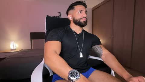 Snapshot of samdornan chatting on 03-07-25, 11:49 Sam Dornan online show from 03-07-25, 11:49