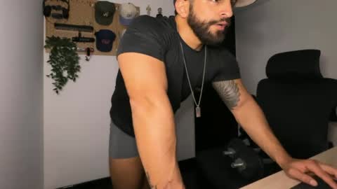 Snapshot of samdornan chatting on 02-02-26, 12:31 Sam Dornan online show from 02-02-26, 12:31