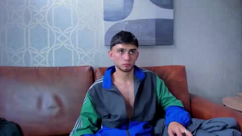 Snapshot of samevans_ chatting on 12-21-24, 04:57 Sam online show from 12-21-24, 04:57