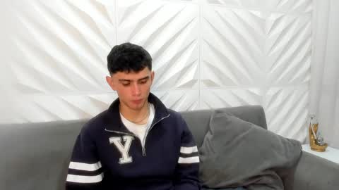 Snapshot of samevans_ chatting on 01-02-25, 12:24 Sam online show from 01-02-25, 12:24