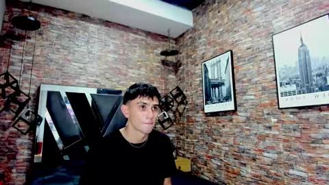 Snapshot of samevans_ chatting on 01-05-25, 01:36 Sam online show from 01-05-25, 01:36