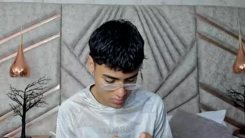 Snapshot of samfrrost chatting on 04-16-26, 12:50 Samfrrost online show from 04-16-26, 12:50