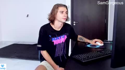 Snapshot of samgorgeous chatting on 02-21-25, 10:17 Fansly - Top4fans online show from 02-21-25, 10:17