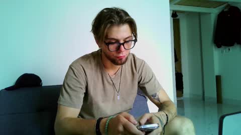 Snapshot of samgorgeous chatting on 04-22-26, 07:00 Fansly - Top4fans online show from 04-22-26, 07:00