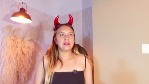 Snapshot of sami_1_8 chatting on 06-23-26, 10:41 Samy online show from 06-23-26, 10:41
