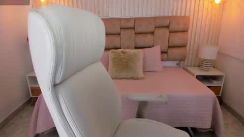 Snapshot of sami_eva chatting on 03-06-25, 10:41 Samanta online show from 03-06-25, 10:41