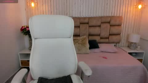 Snapshot of sami_eva chatting on 03-12-25, 10:59 Samanta online show from 03-12-25, 10:59