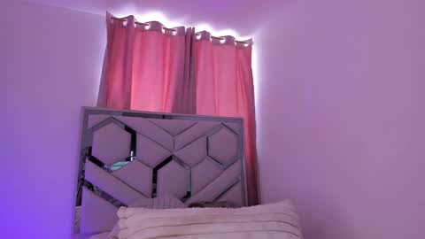 samirose_ online show from 05-26-26, 08:38
