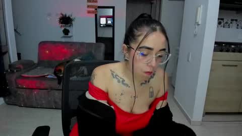 SARA online show from 11-17-25, 01:00