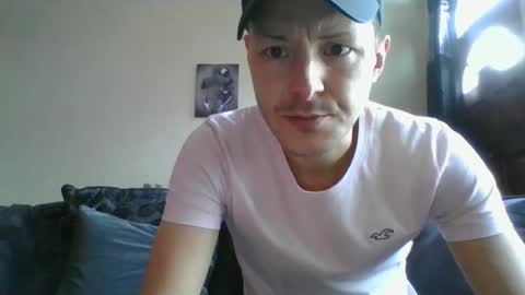 sexy lad looking for fun online show from 02-02-25, 02:24
