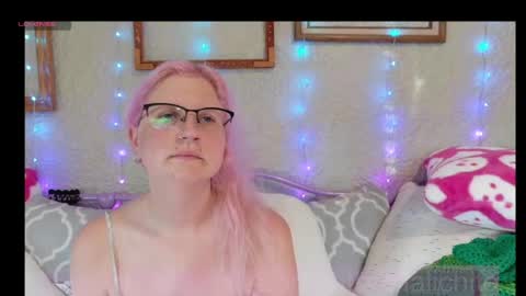 Snapshot of sammiesin13 chatting on 06-29-26, 11:54 Samantha online show from 06-29-26, 11:54