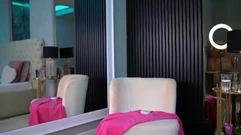 Snapshot of sammimonroe chatting on 06-10-26, 04:34 Sammi online show from 06-10-26, 04:34