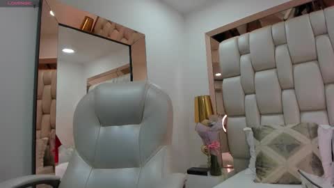 Sammy online show from 11-19-25, 06:08