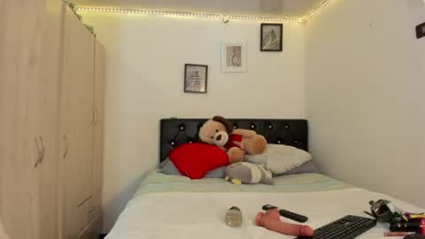 Sophia online show from 08-04-26, 12:03