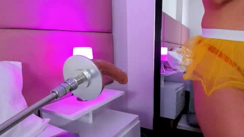 Sammy Morales online show from 11-28-25, 01:47