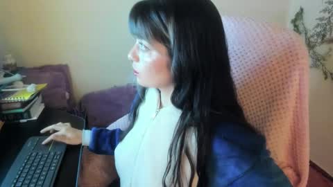   online show from 10-03-25, 03:03