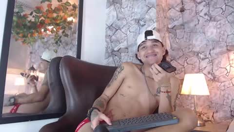 Snapshot of samueel_hilton chatting on 12-13-24, 07:25 samueel_hilton online show from 12-13-24, 07:25