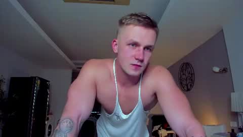 Snapshot of samuel_andrew chatting on 06-16-26, 03:20 Samuel online show from 06-16-26, 03:20