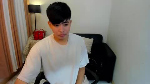 Snapshot of samuelangelo chatting on 02-03-25, 03:53 Sam online show from 02-03-25, 03:53