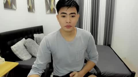 Snapshot of samuelangelo chatting on 11-03-25, 06:03 Sam online show from 11-03-25, 06:03