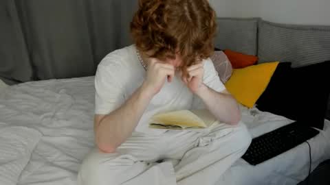 samuelmillerr online show from 12-01-24, 08:53