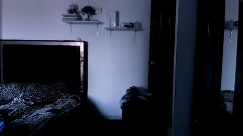 Snapshot of samykiss chatting on 01-10-25, 07:00 SamyHolbrook online show from 01-10-25, 07:00