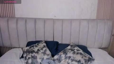 Snapshot of samysharky_ chatting on 07-11-26, 02:14 Samy S online show from 07-11-26, 02:14