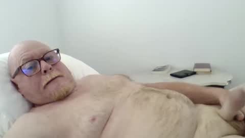 Snapshot of sanager40 chatting on 03-22-26, 12:52 sanager40 online show from 03-22-26, 12:52