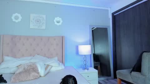 Snapshot of sander_mila chatting on 01-08-25, 12:49 MilaSander online show from 01-08-25, 12:49