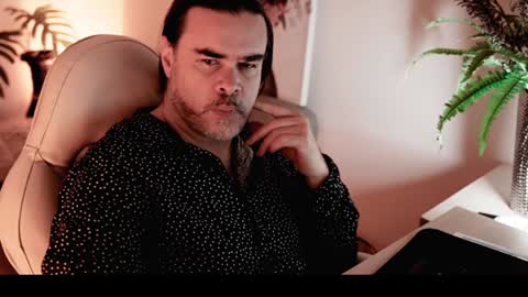 Sanders online show from 01-20-25, 05:37