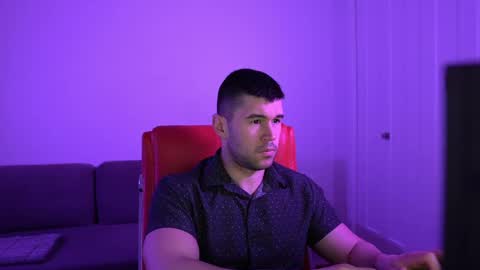 Snapshot of sandow_ chatting on 05-18-26, 09:53 Sandow online show from 05-18-26, 09:53