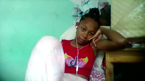 sandra1253099 online show from 12-05-25, 07:06