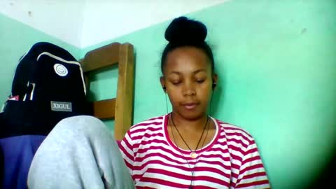 Snapshot of sandra1253099 chatting on 06-18-26, 09:14 sandra1253099 online show from 06-18-26, 09:14