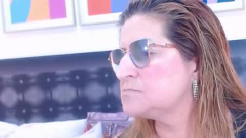 SANDRA online show from 11-12-25, 10:48