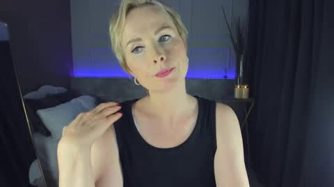 Snapshot of sandra_kind chatting on 01-27-25, 08:51 Sandra online show from 01-27-25, 08:51