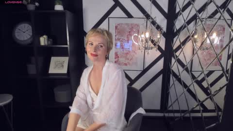 Snapshot of sandra_kind chatting on 01-29-25, 12:02 Sandra online show from 01-29-25, 12:02