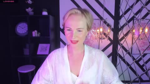 Snapshot of sandra_kind chatting on 01-30-25, 05:09 Sandra online show from 01-30-25, 05:09