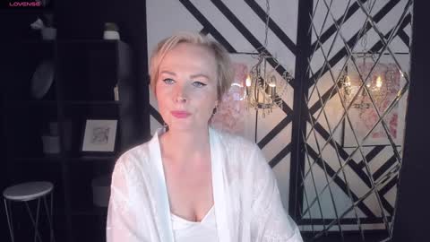 Snapshot of sandra_kind chatting on 01-31-25, 11:56 Sandra online show from 01-31-25, 11:56