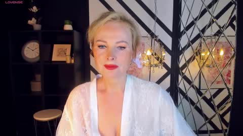 Snapshot of sandra_kind chatting on 02-09-25, 05:40 Sandra online show from 02-09-25, 05:40