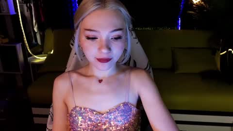 Snapshot of sandraboyl chatting on 01-19-25, 01:43 Sandy online show from 01-19-25, 01:43