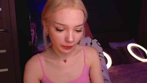 Snapshot of sandraboyl chatting on 01-20-25, 01:18 Sandy online show from 01-20-25, 01:18