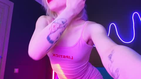 Snapshot of sandraboyl chatting on 01-22-25, 04:23 Sandy online show from 01-22-25, 04:23