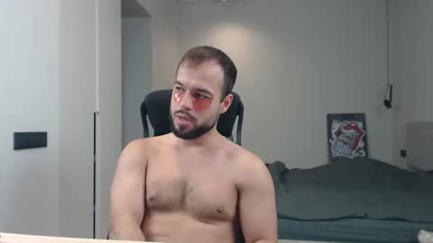 Snapshot of sandro_best chatting on 05-19-26, 08:53 DeAlex online show from 05-19-26, 08:53