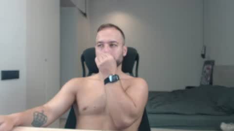 Snapshot of sandro_best chatting on 06-24-26, 09:30 DeAlex online show from 06-24-26, 09:30