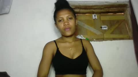 sanelie09 online show from 10-18-25, 07:42