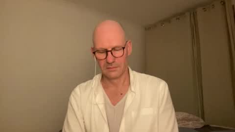 Snapshot of santaclausonice chatting on 10-25-25, 11:21 santaclausonice online show from 10-25-25, 11:21