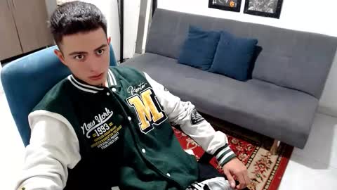 santi_ss online show from 12-22-25, 03:31