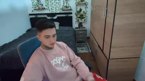 santi_ss online show from 04-15-26, 04:03