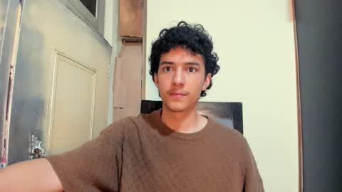 santi_twink19 online show from 11-13-25, 08:24